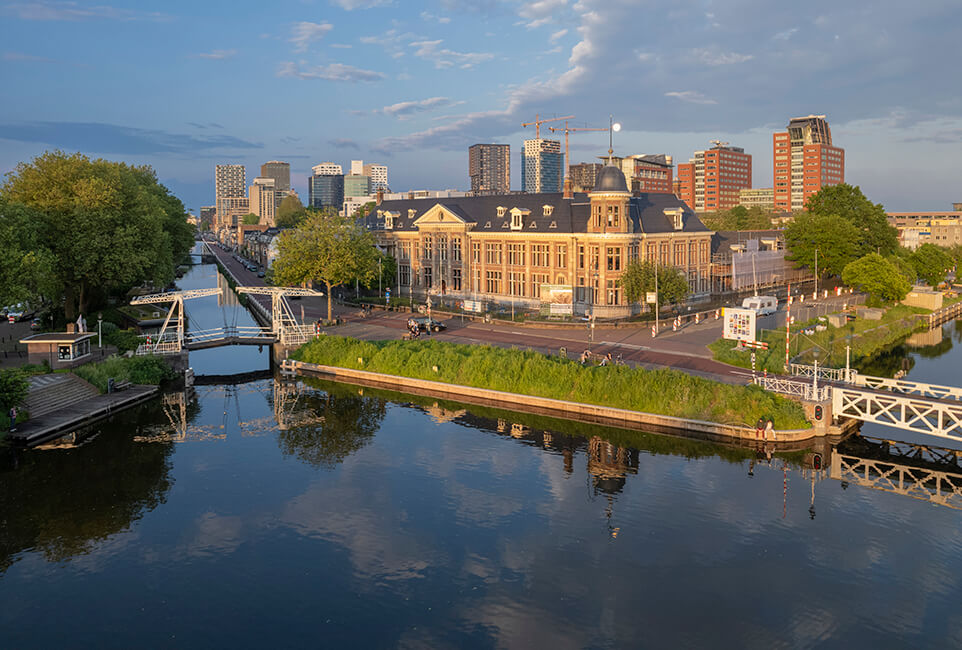 Dronefoto Muntgebouw Utrecht i.o.v. Jurriëns B.V. en Koninklijke van Wijhe Verffabrieken / Wijzonol