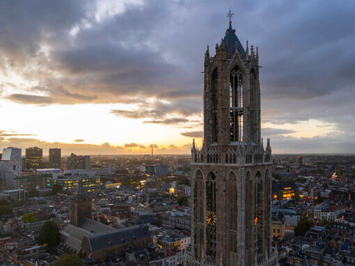 Domtoren dronebeeld