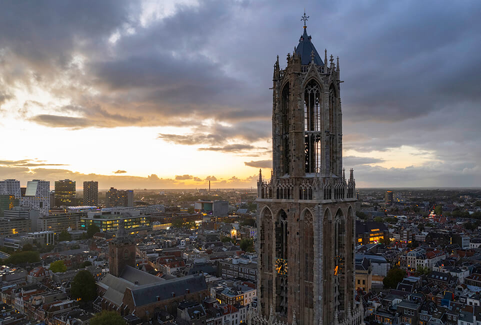 Domtoren dronebeeld